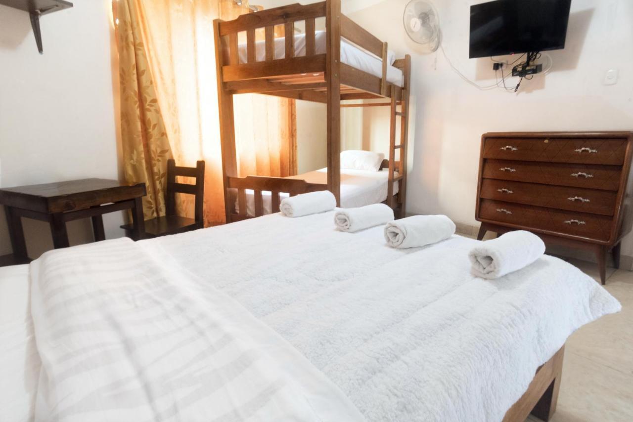 Hostal Suenos Brena リマ エクステリア 写真